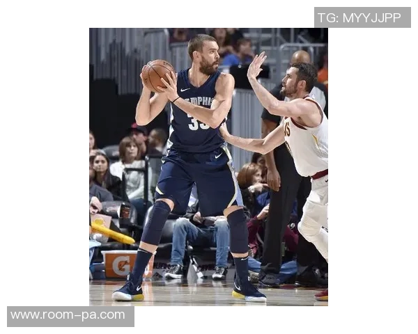 虎头蛇尾表现令人失望三节狂砍33分末节哑火仅得0分