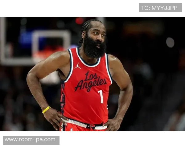 卢指导：球队计划新赛季降低哈登使用率与比赛负荷以提升整体表现